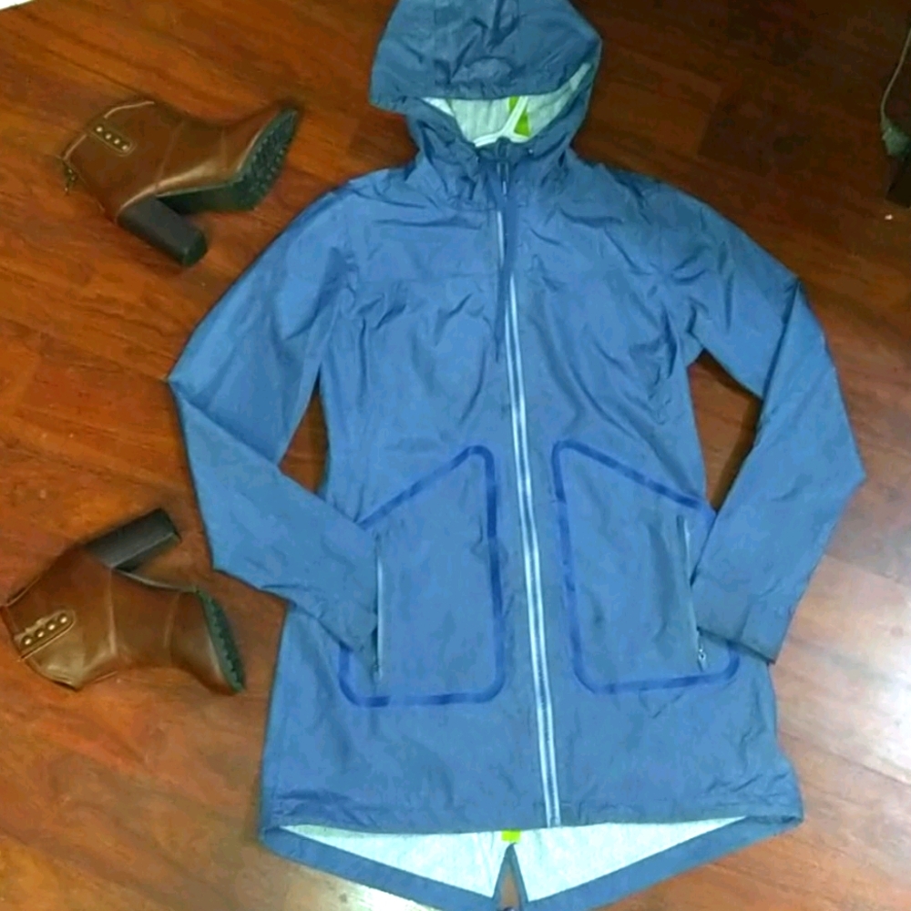 Beautiful MONDETTA rain jacket